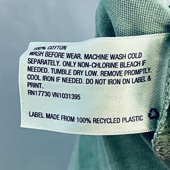 Original Use Green Earth Day Graphic Tee New S - Picture 5 of 5